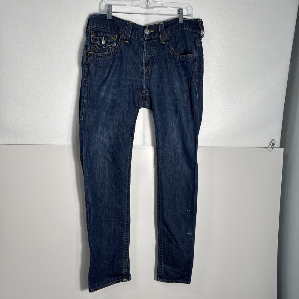 True Religion Mens Jeans RN# 112790 CA# 30427 Size 33 Medium Wash See Pictures